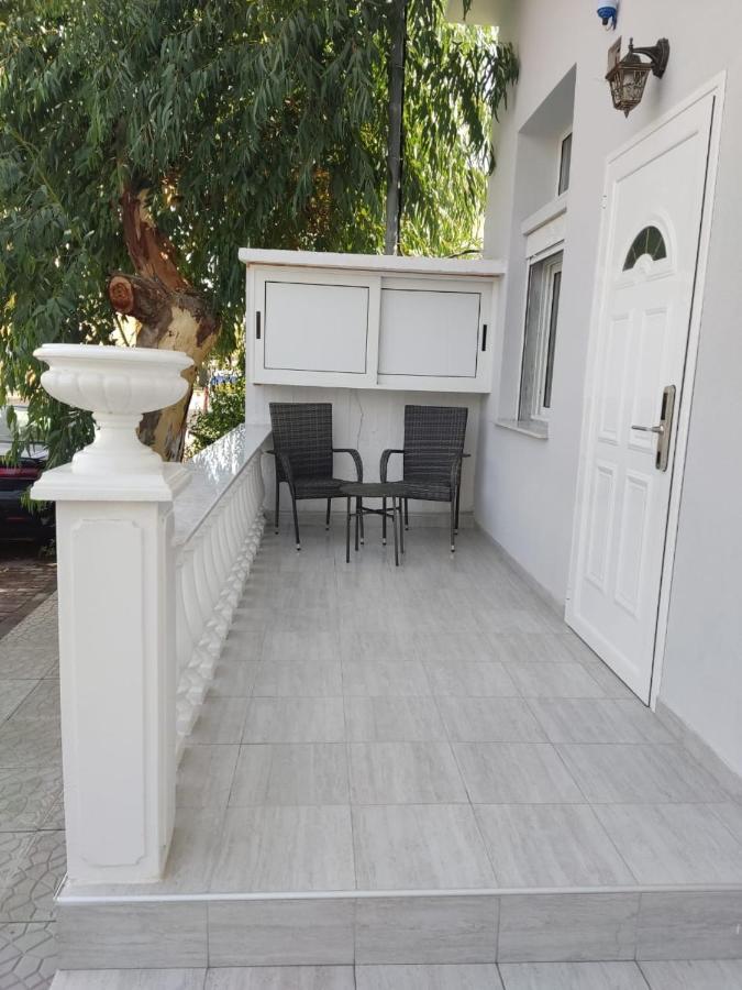 Villa Ulyana Sarti - Ancient Greece In Center Exterior photo